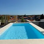 Shell Sky Luxury Penthouse With Private Pool